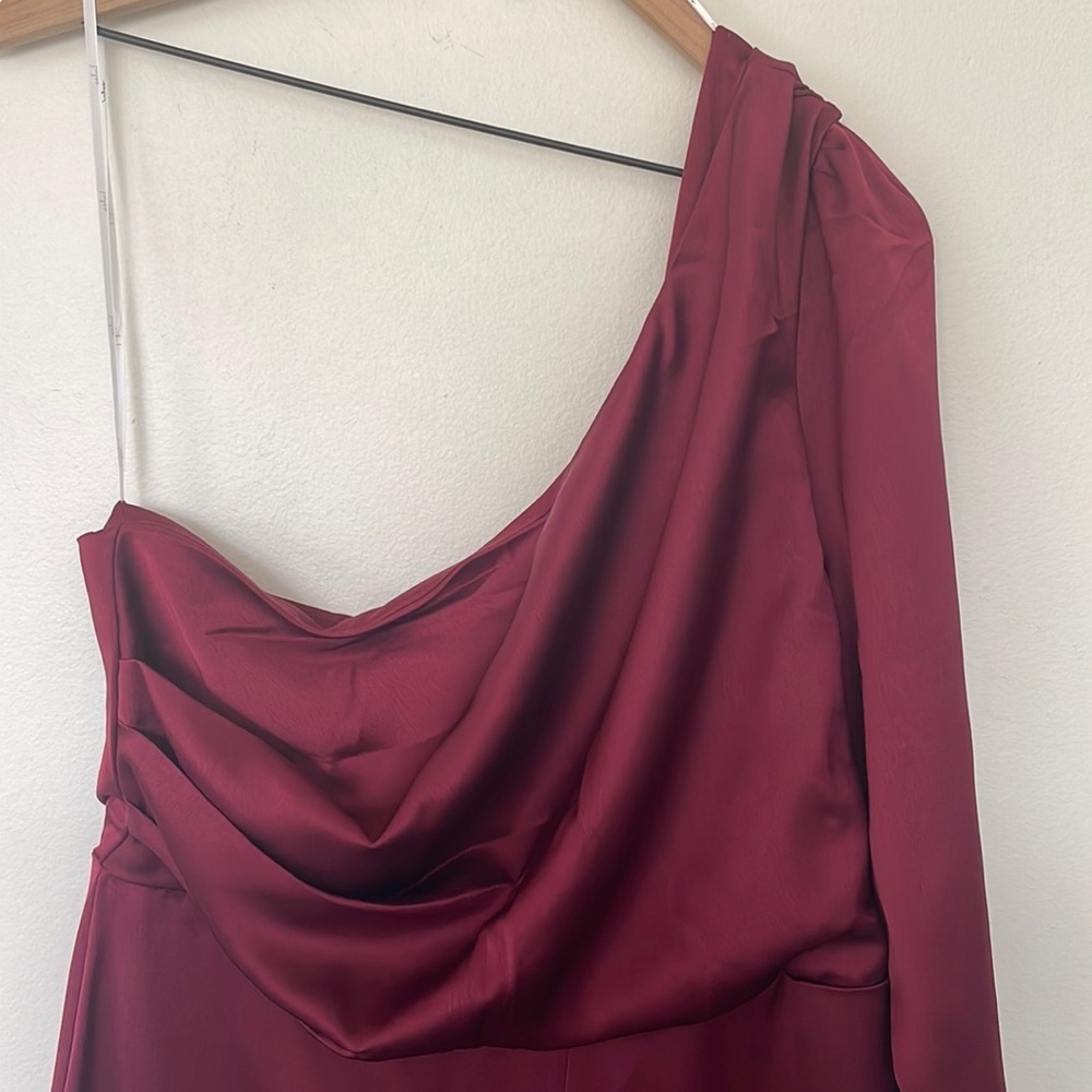 Lulus| Passionate About Perfection Crimson Satin Wide Leg One Sleeve Jumpsuit XL - Picture 2 of 12